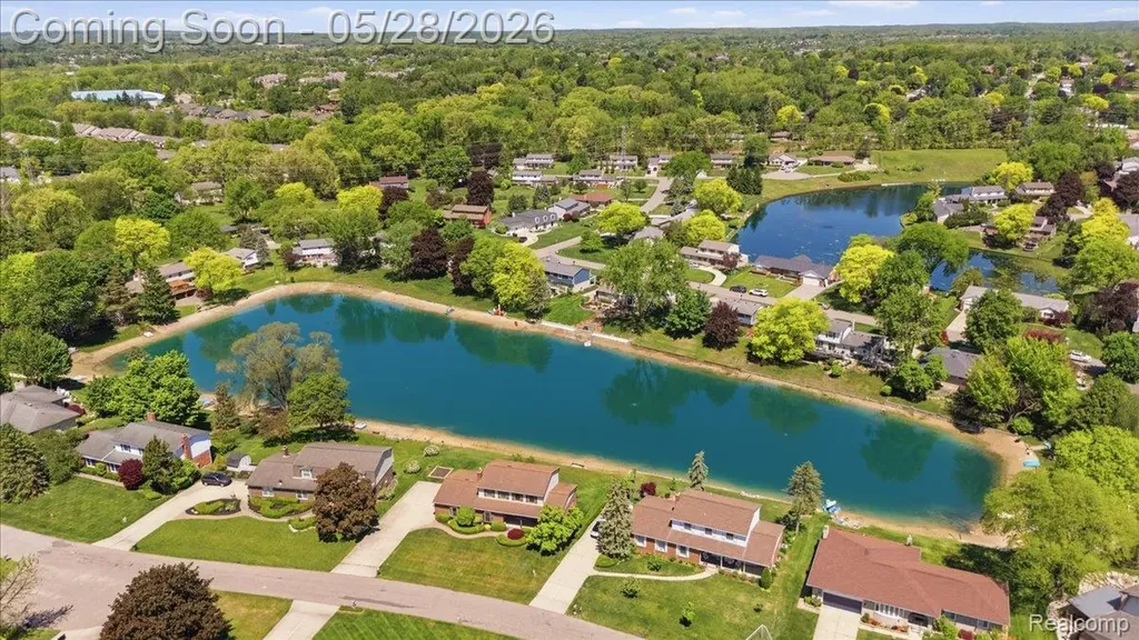 52448 Belle Arbor Shelby Charter Township MI 48316