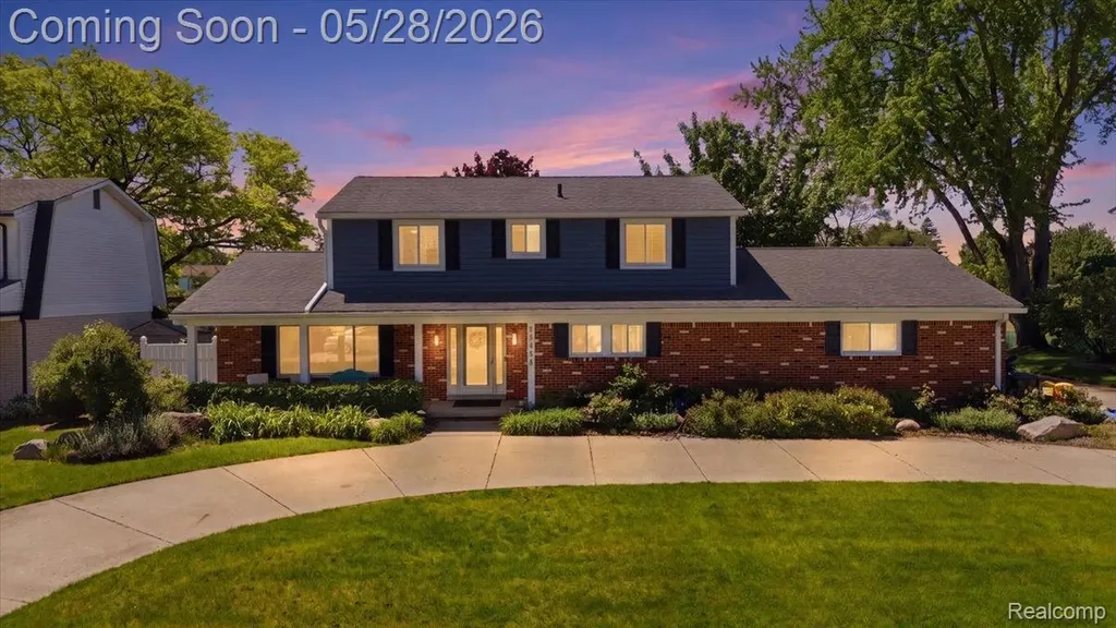 52448 Belle Arbor Shelby Charter Township MI 48316