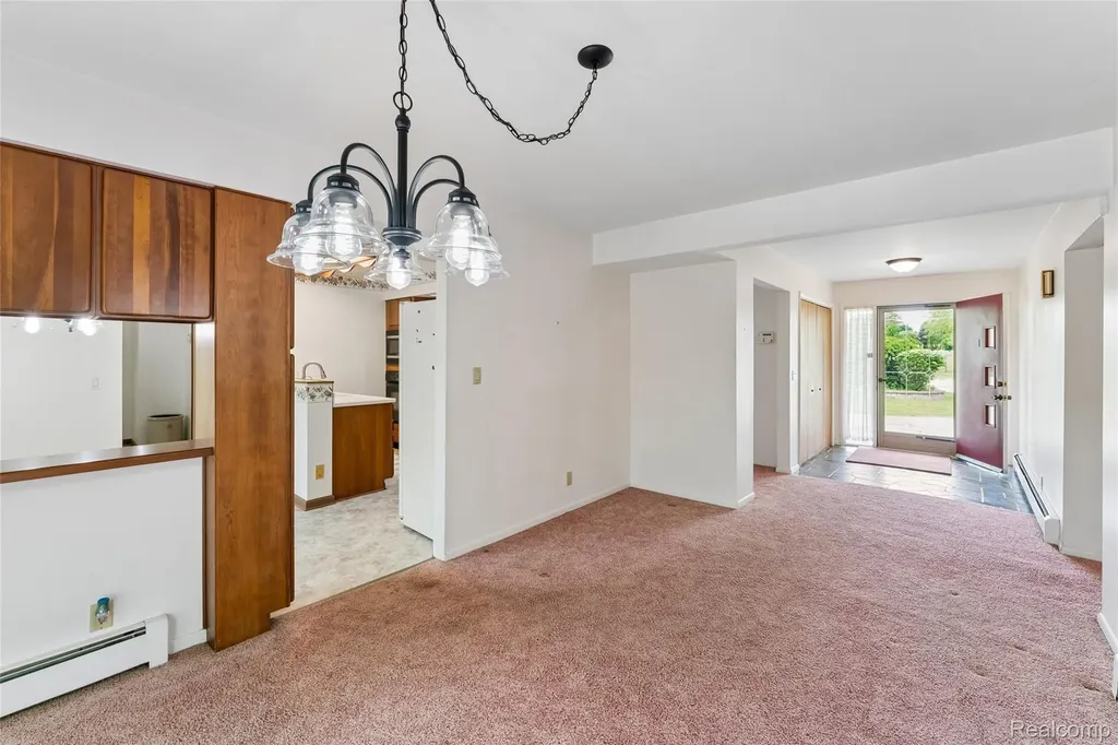 422 East Road Holly Township MI 48442
