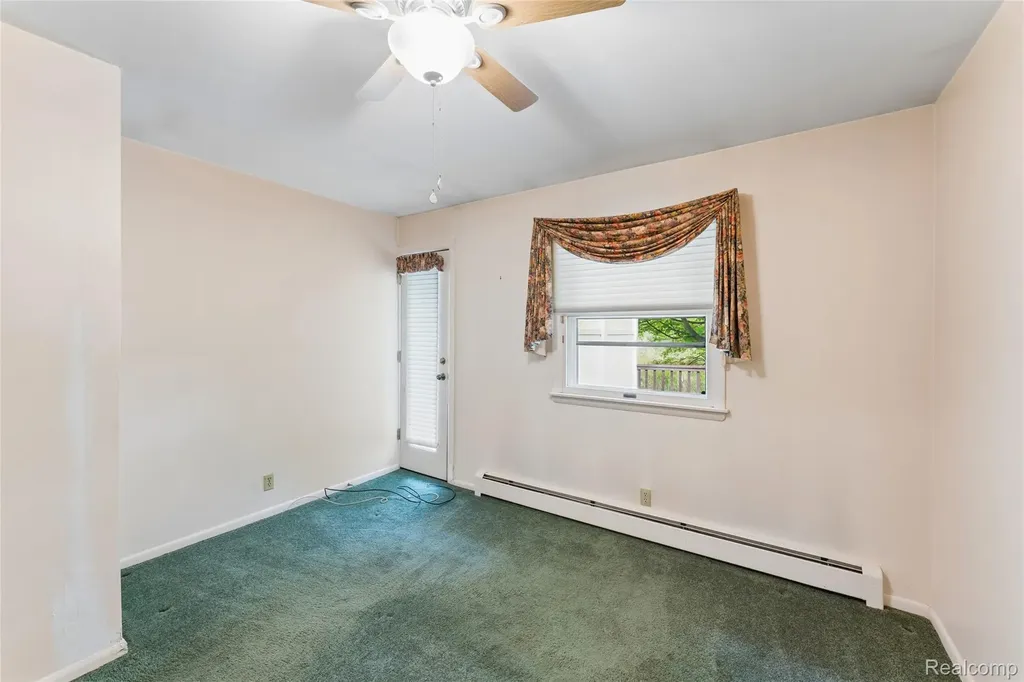422 East Road Holly Township MI 48442