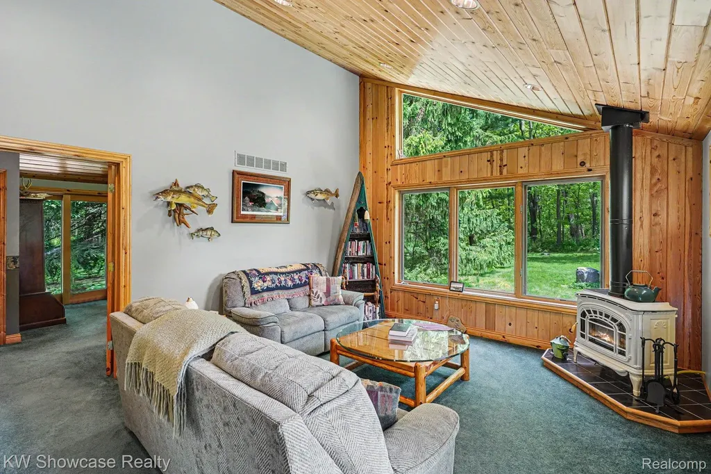 3609 Broadview Lane Highland Charter Township MI 48357
