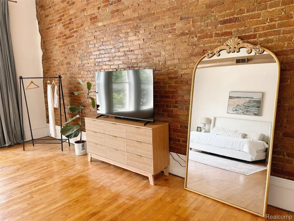 123 N Clinton Avenue St. Johns City MI 48879