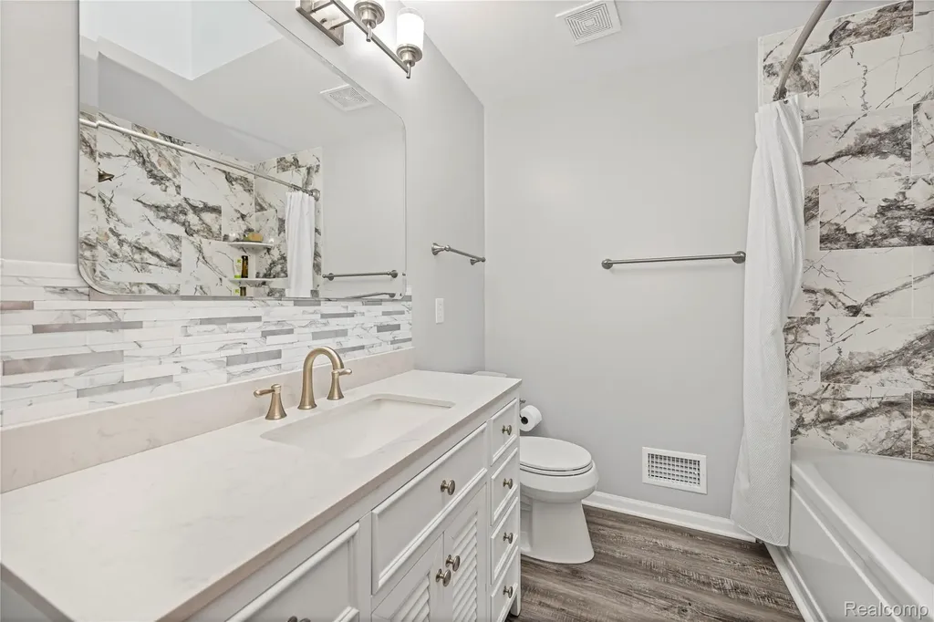 68457 Rosewood Lane Richmond City MI 48062