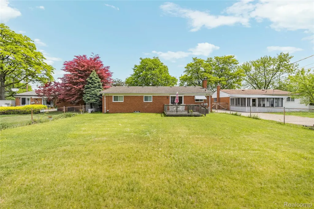 14743 Newburgh Road Livonia City MI 48154