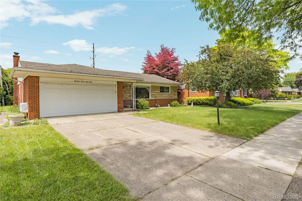 14743 Newburgh Road Livonia City MI 48154