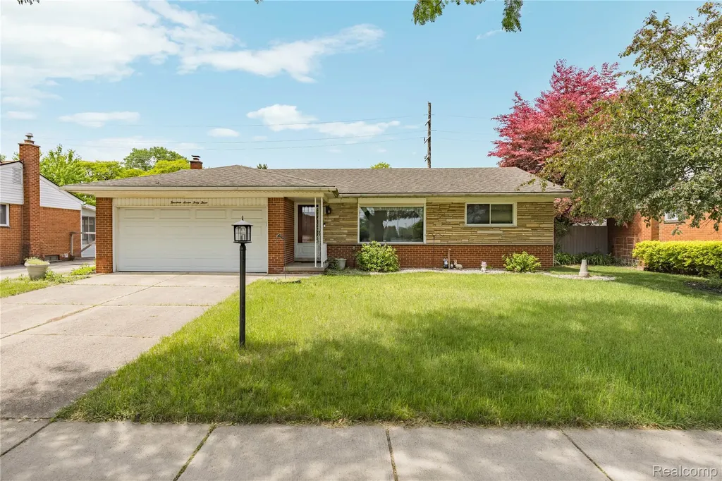 14743 Newburgh Road Livonia City MI 48154