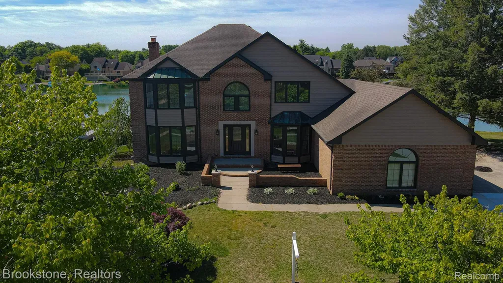 8828 Grace Street Shelby Charter Township MI 48317