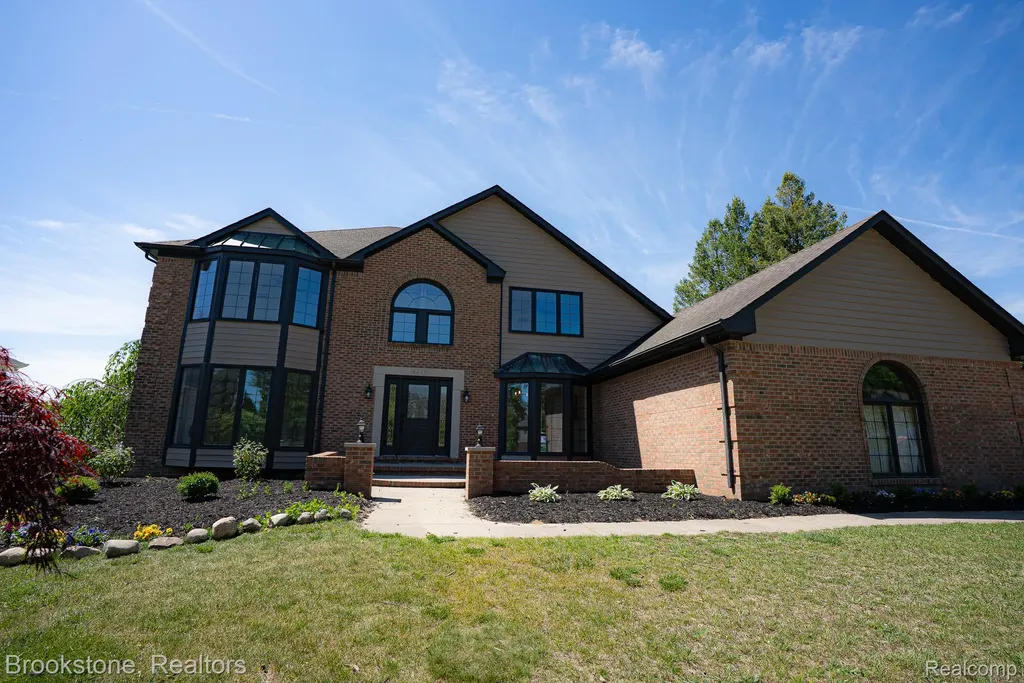 8828 Grace Street Shelby Charter Township MI 48317