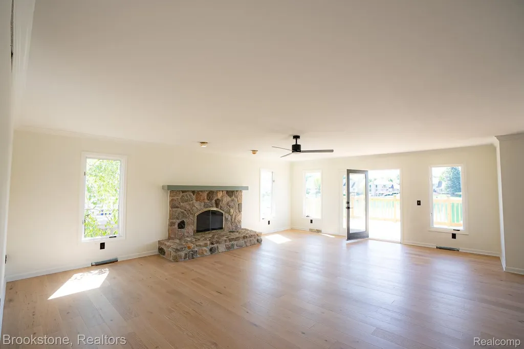 8828 Grace Street Shelby Charter Township MI 48317