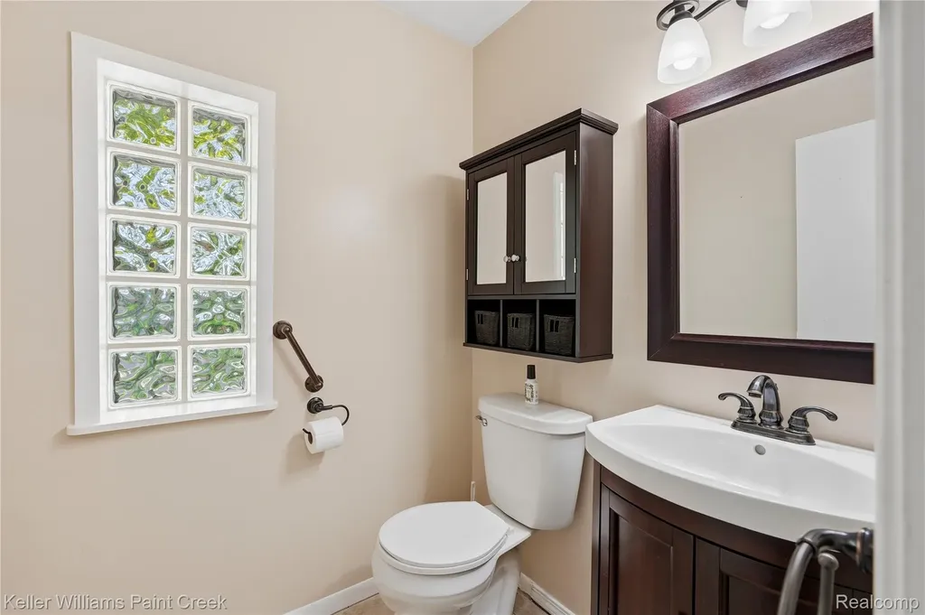 42003 Toddmark Lane Clinton Charter Township MI 48038