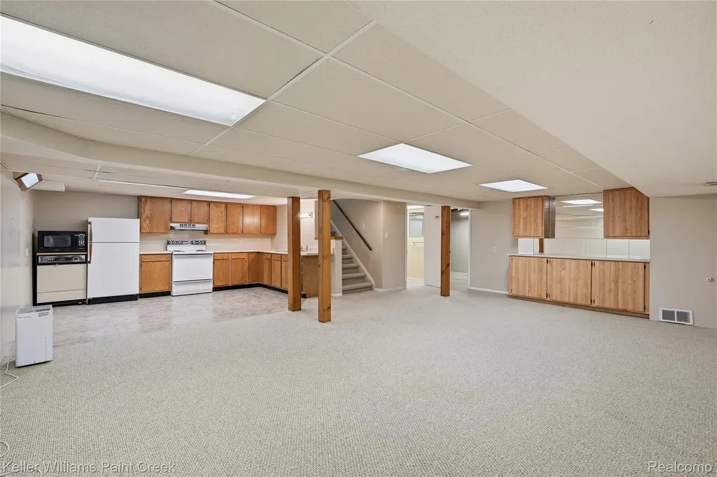 42003 Toddmark Lane Clinton Charter Township MI 48038
