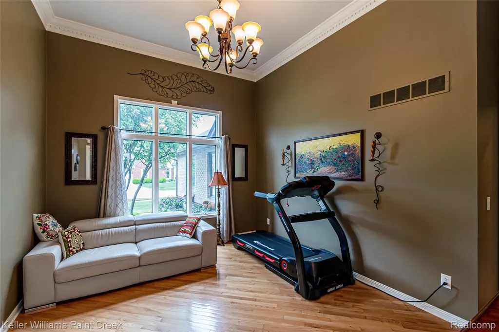 43737 Saint Julian Court Sterling Heights City MI 48314