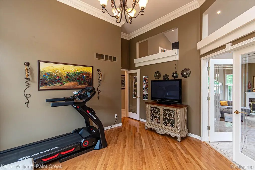 43737 Saint Julian Court Sterling Heights City MI 48314