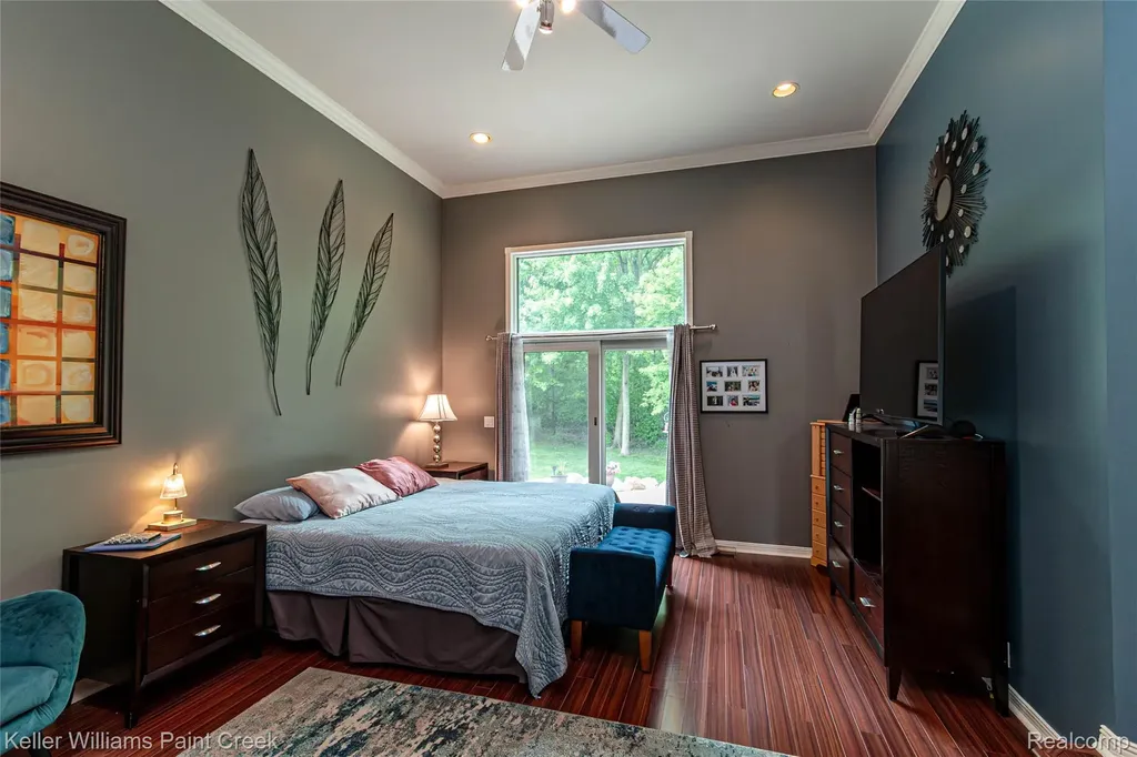 43737 Saint Julian Court Sterling Heights City MI 48314