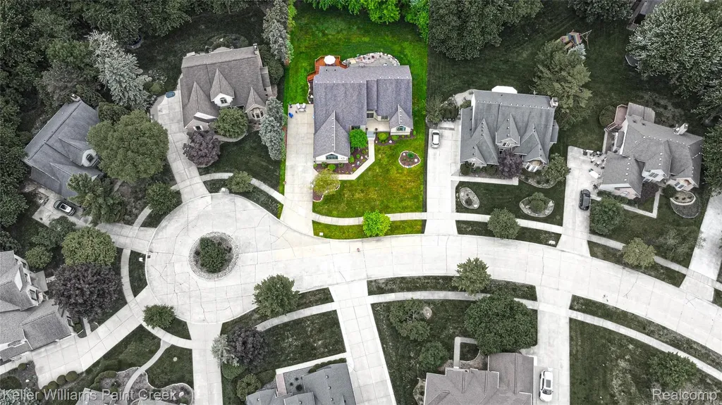 43737 Saint Julian Court Sterling Heights City MI 48314