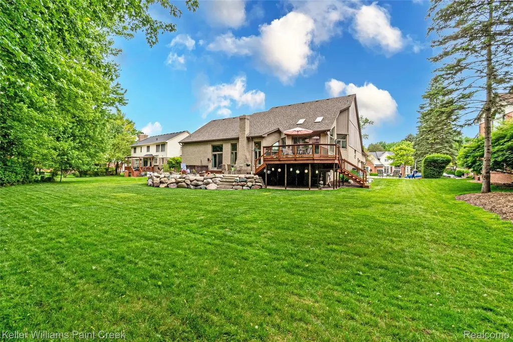 43737 Saint Julian Court Sterling Heights City MI 48314