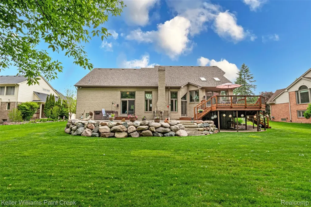 43737 Saint Julian Court Sterling Heights City MI 48314