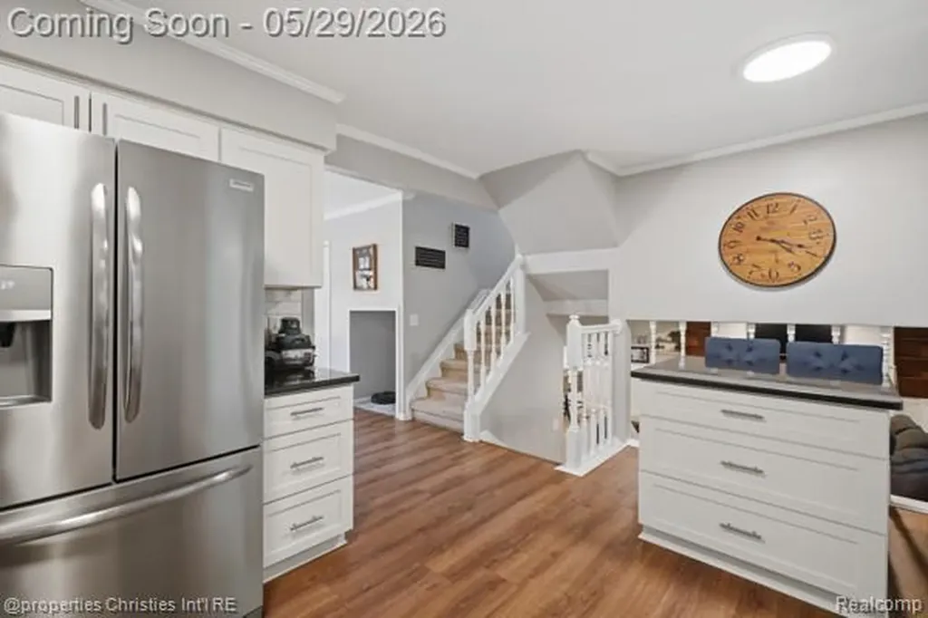 6884 Aeroview Street West Bloomfield Charter Township MI 48324