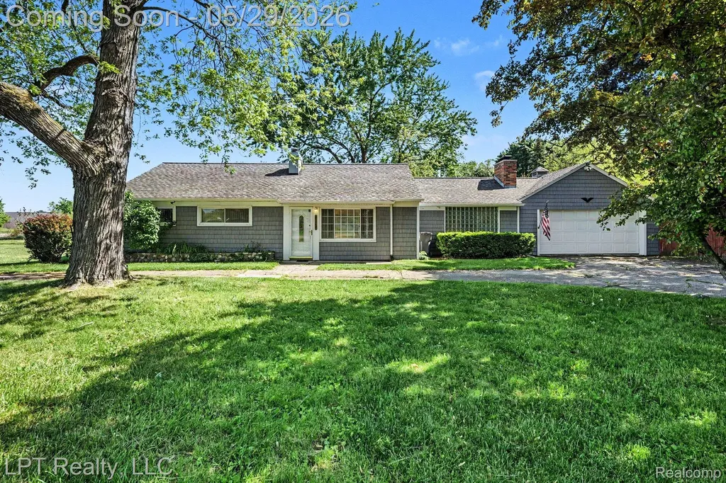 21021 Wendell Street Clinton Charter Township MI 48036
