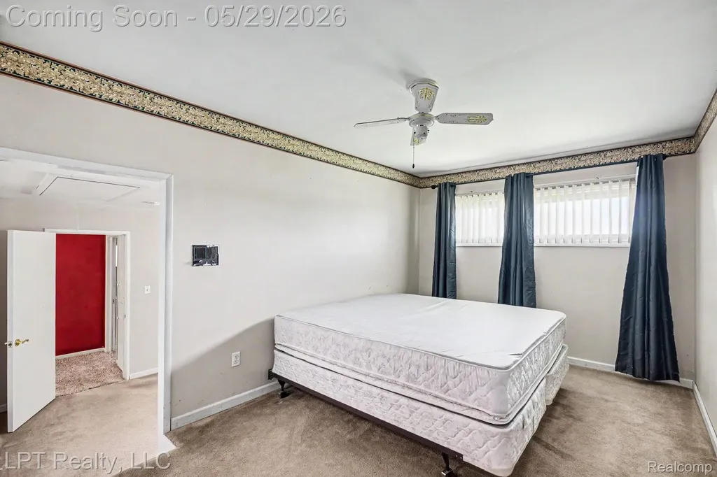 21021 Wendell Street Clinton Charter Township MI 48036