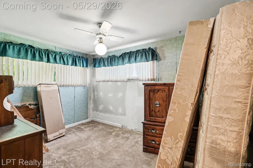 21021 Wendell Street Clinton Charter Township MI 48036