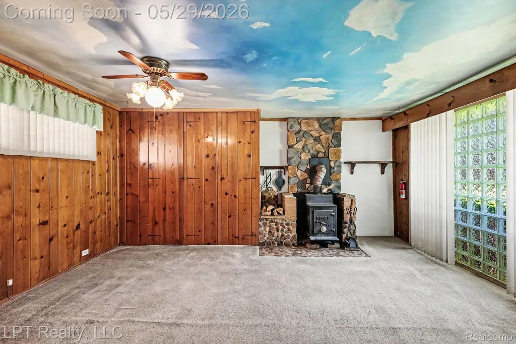 21021 Wendell Street Clinton Charter Township MI 48036