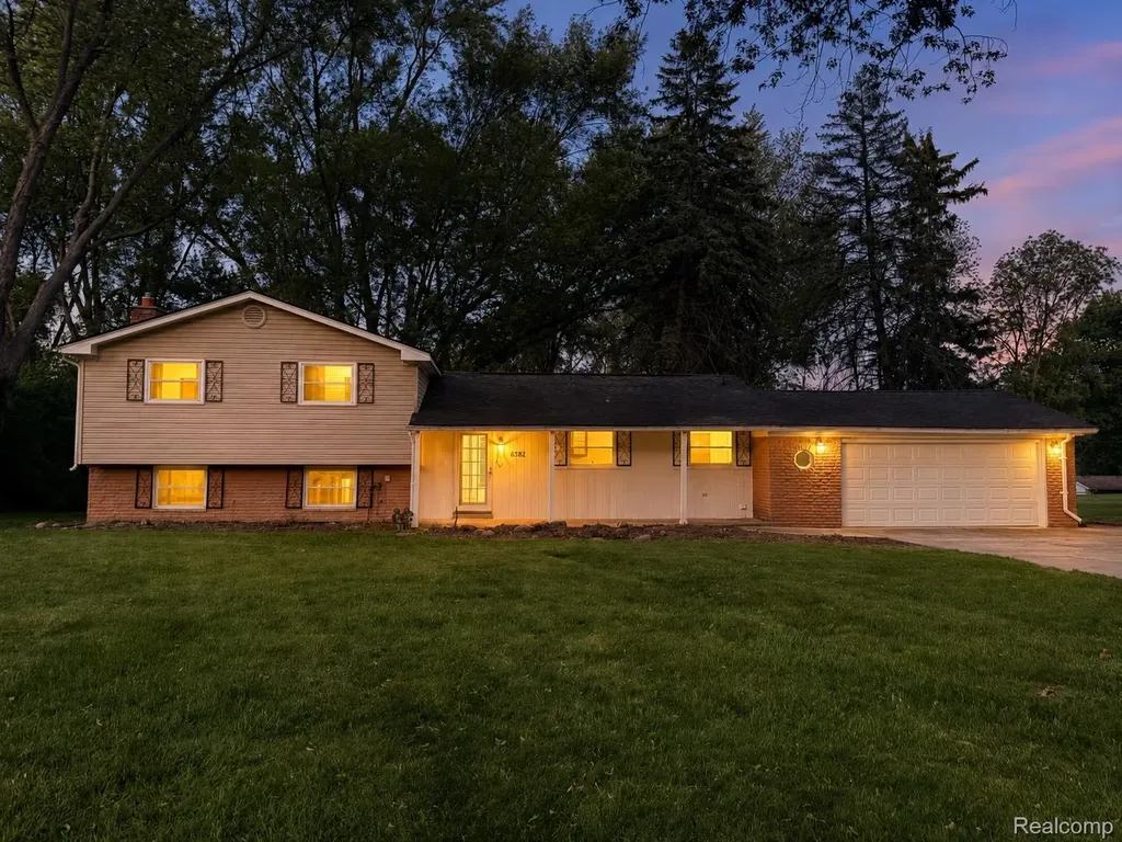 6382 Houghten Drive Troy City MI 48098