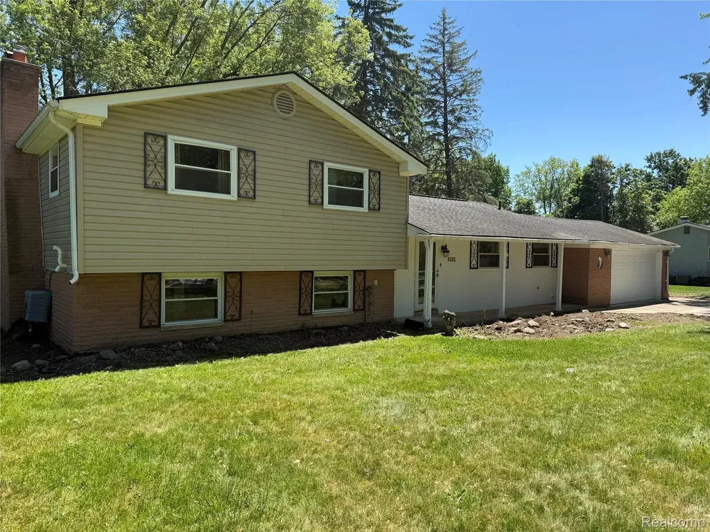 6382 Houghten Drive Troy City MI 48098