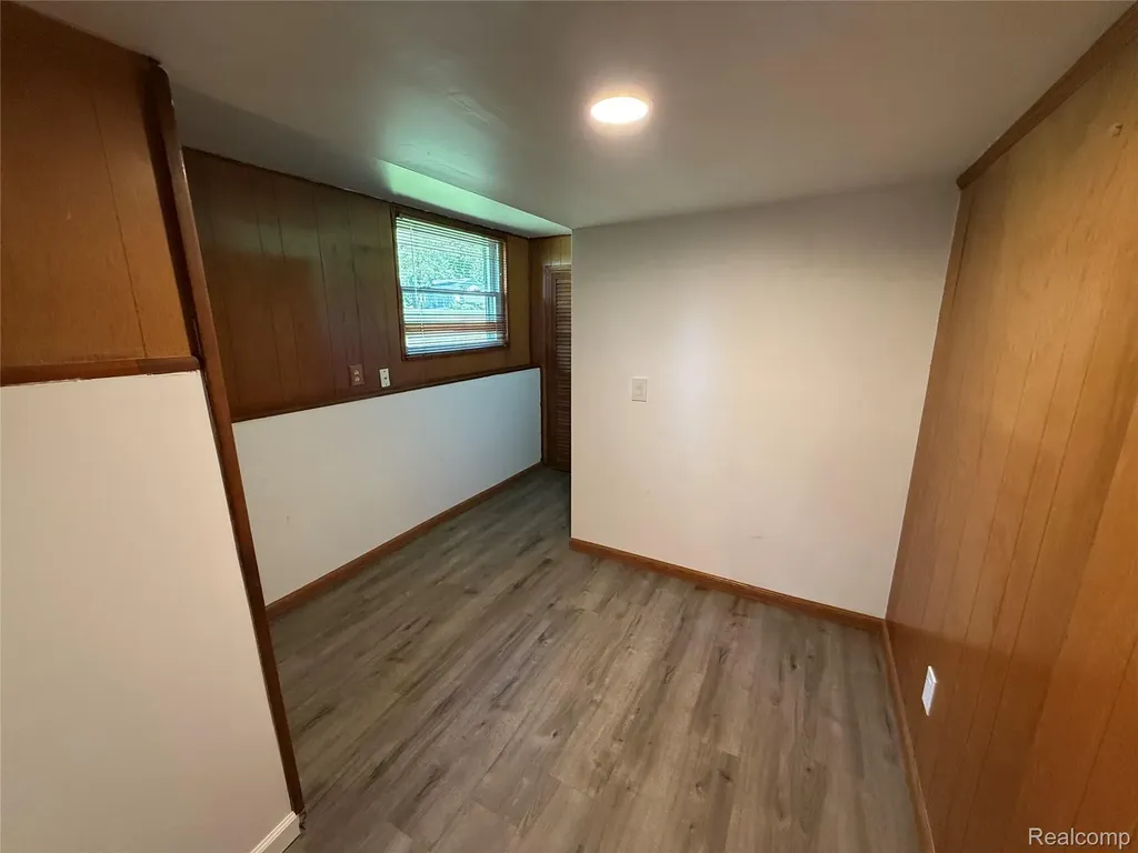 6382 Houghten Drive Troy City MI 48098