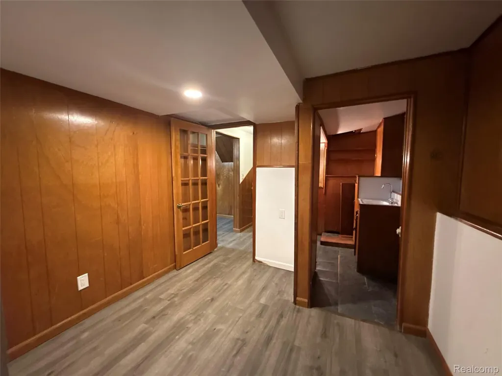 6382 Houghten Drive Troy City MI 48098
