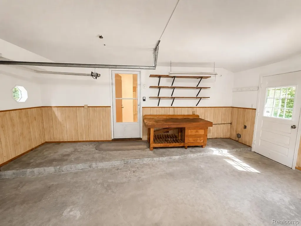 6382 Houghten Drive Troy City MI 48098