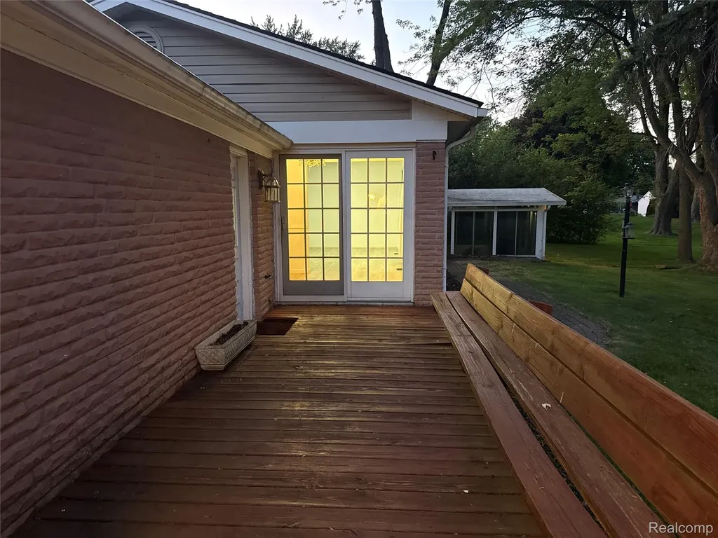 6382 Houghten Drive Troy City MI 48098