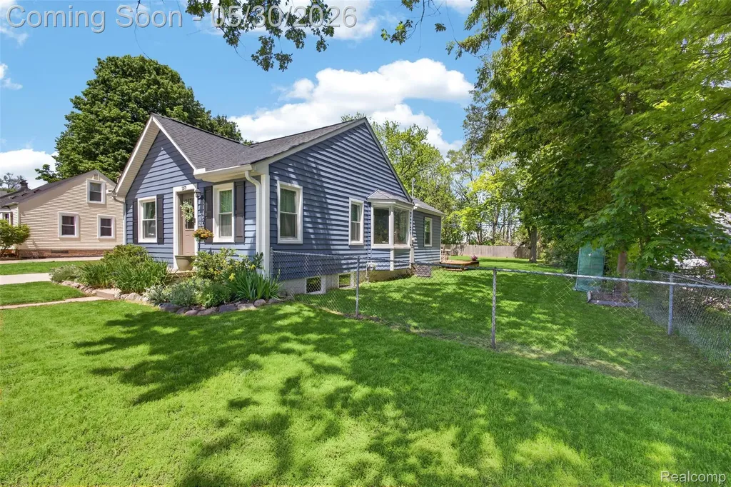 3570 Brookdale Lane Waterford Charter Township MI 48328