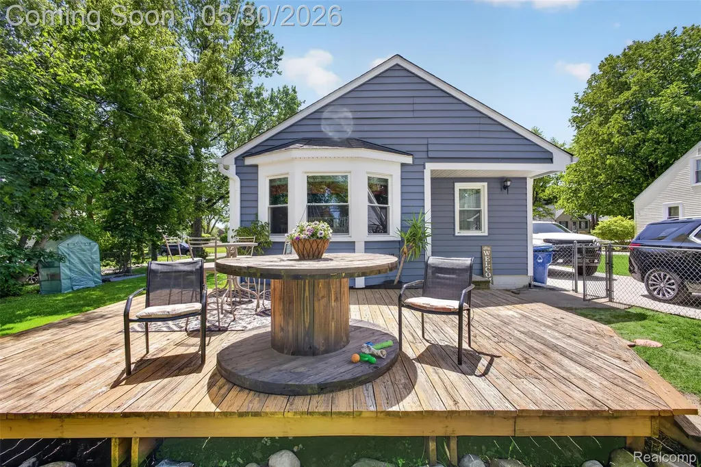 3570 Brookdale Lane Waterford Charter Township MI 48328