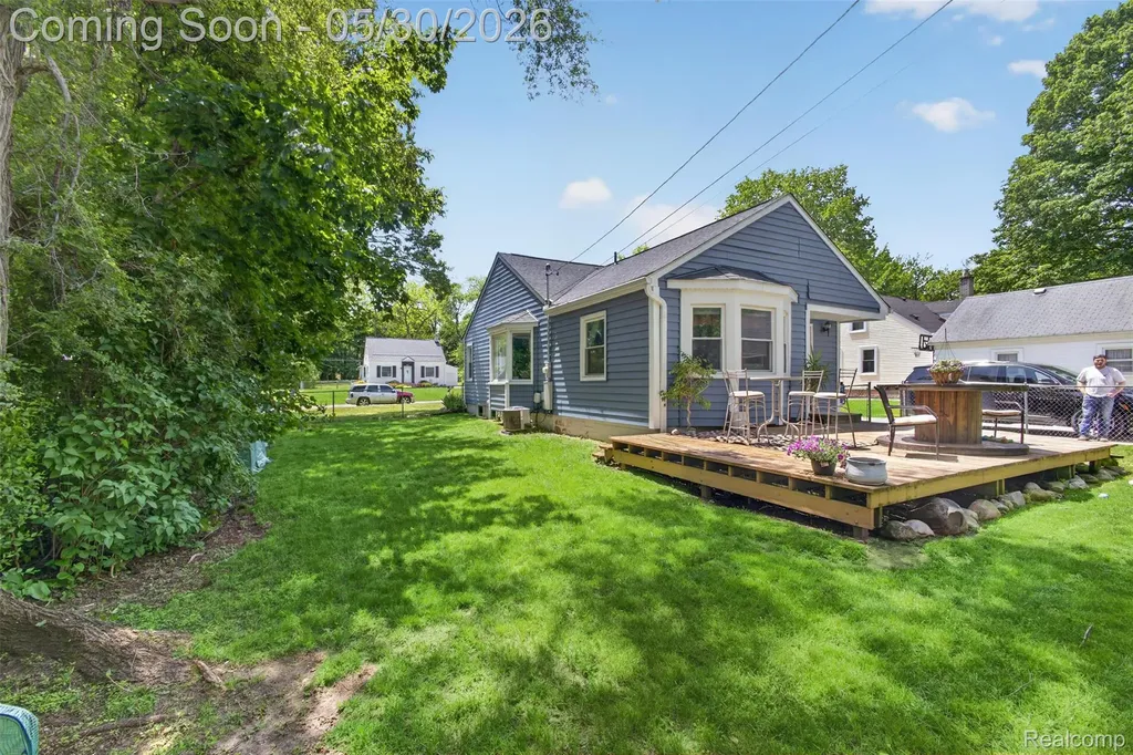 3570 Brookdale Lane Waterford Charter Township MI 48328