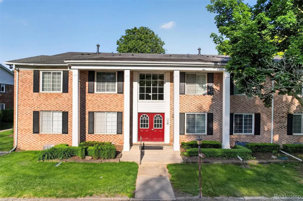 2425 Mulberry Square Bloomfield Hills City MI 48302