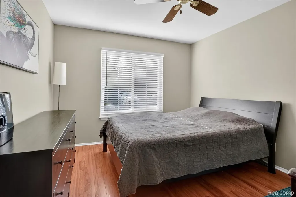 2425 Mulberry Square Bloomfield Hills City MI 48302
