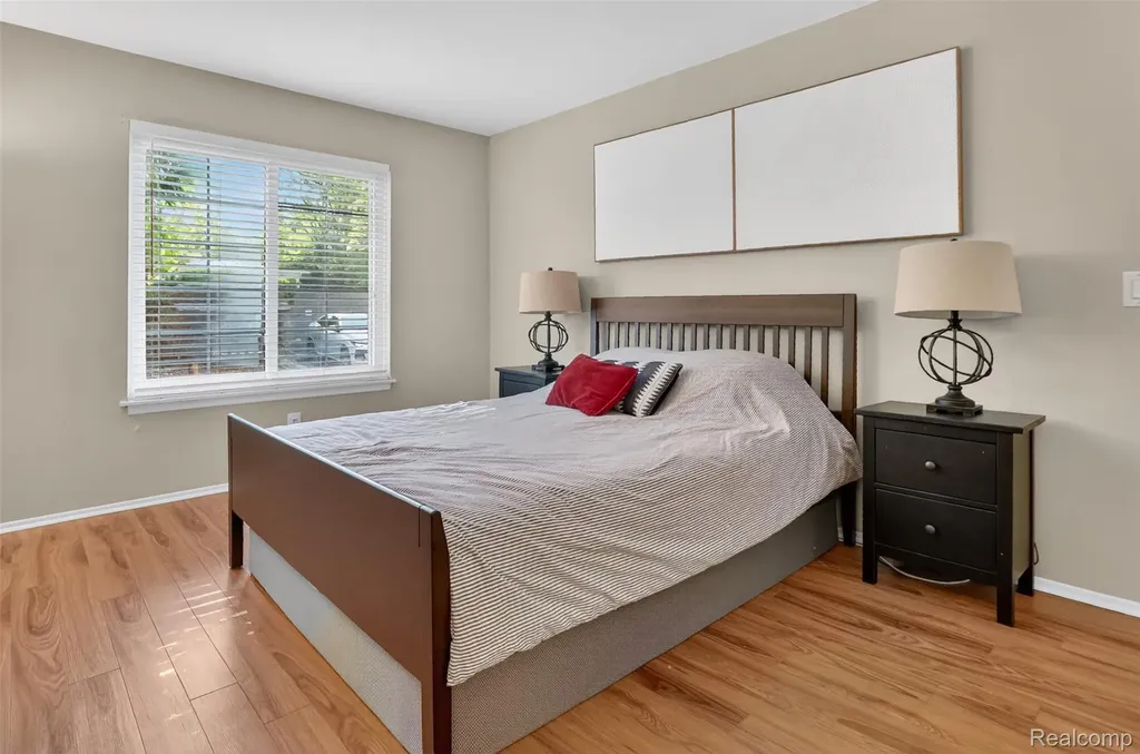 2425 Mulberry Square Bloomfield Hills City MI 48302