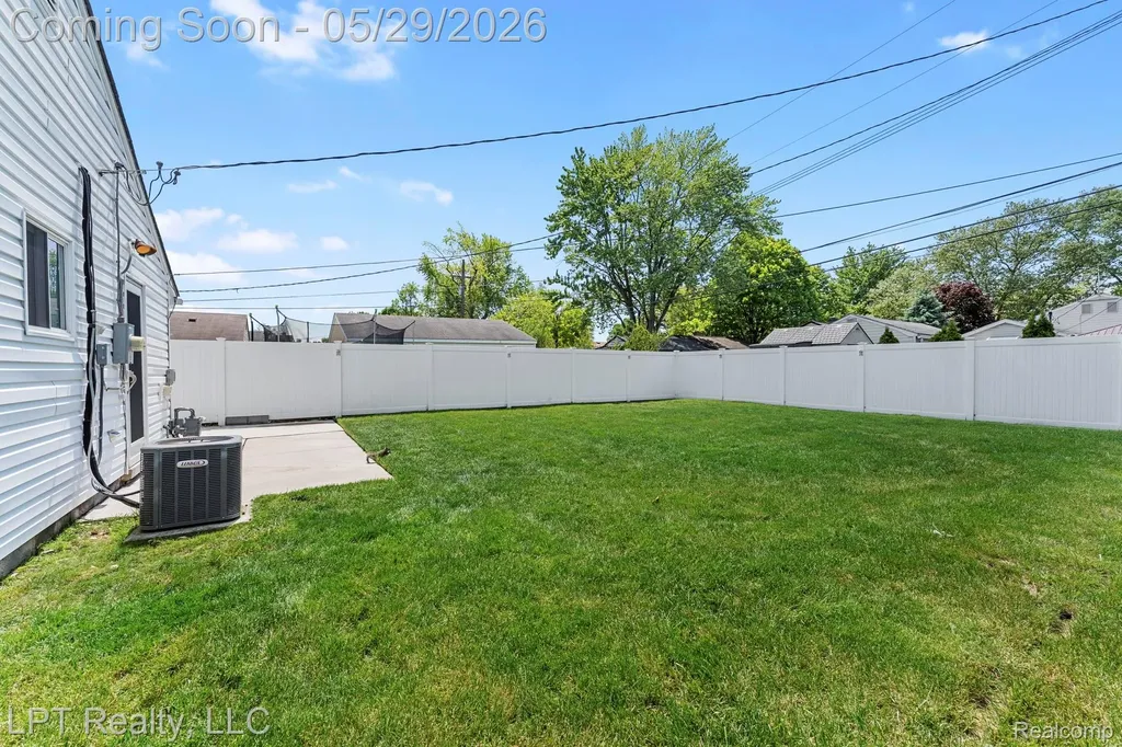 8032 Clippert Street Taylor City MI 48180