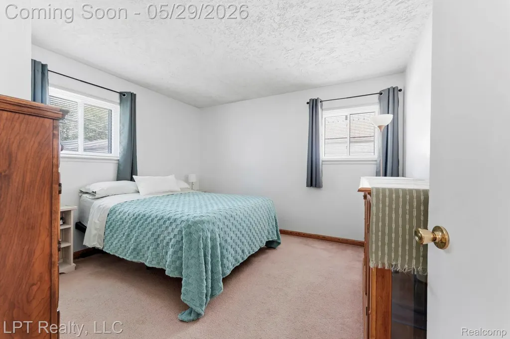 8032 Clippert Street Taylor City MI 48180