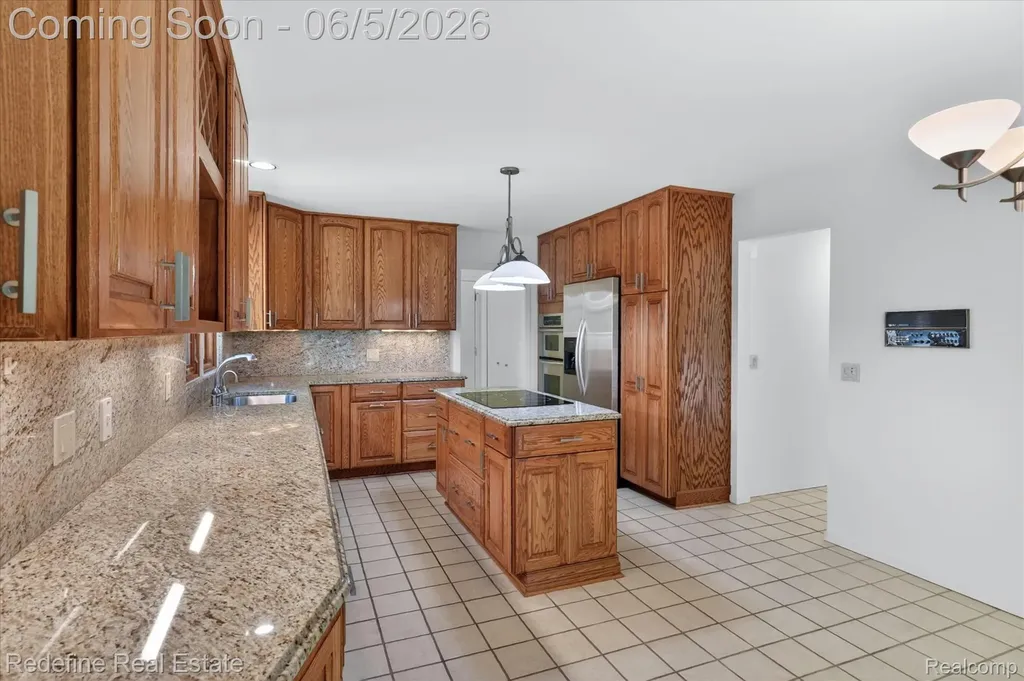 29711 Nova Woods Drive Farmington Hills City MI 48331