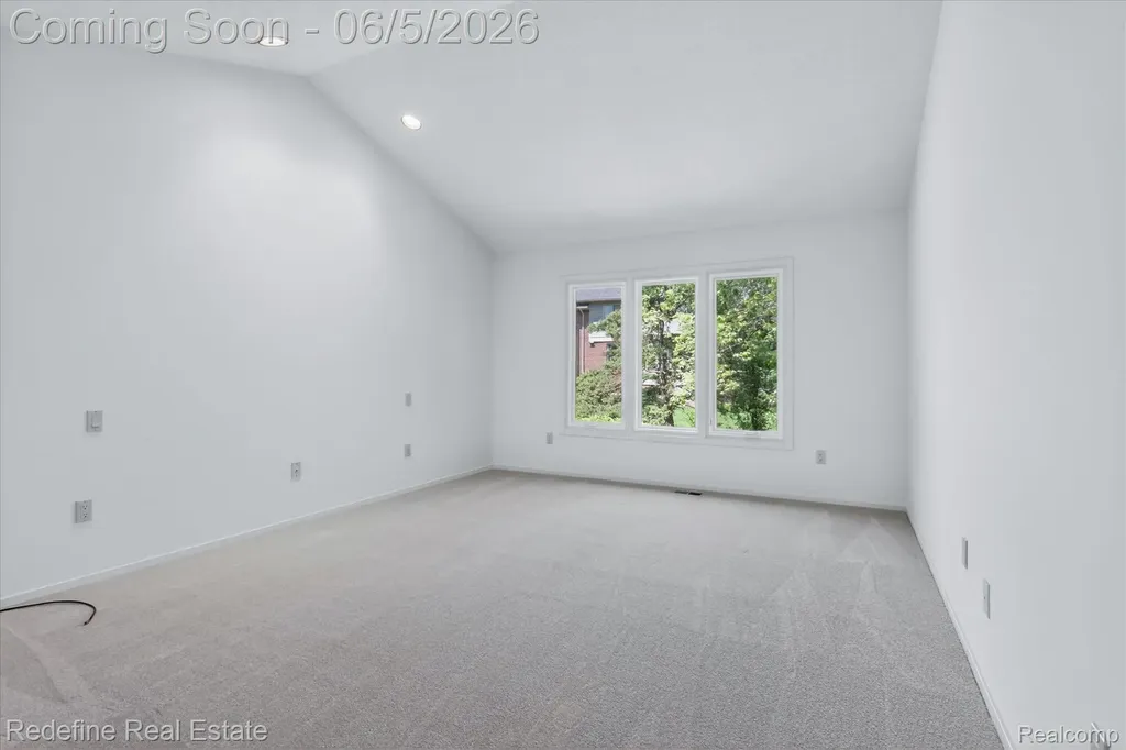 29711 Nova Woods Drive Farmington Hills City MI 48331