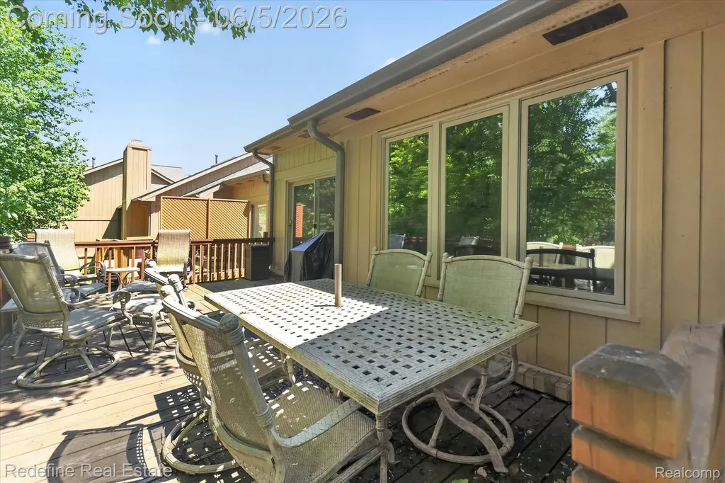 29711 Nova Woods Drive Farmington Hills City MI 48331
