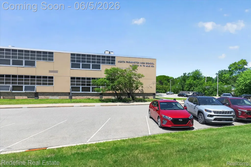 29711 Nova Woods Drive Farmington Hills City MI 48331