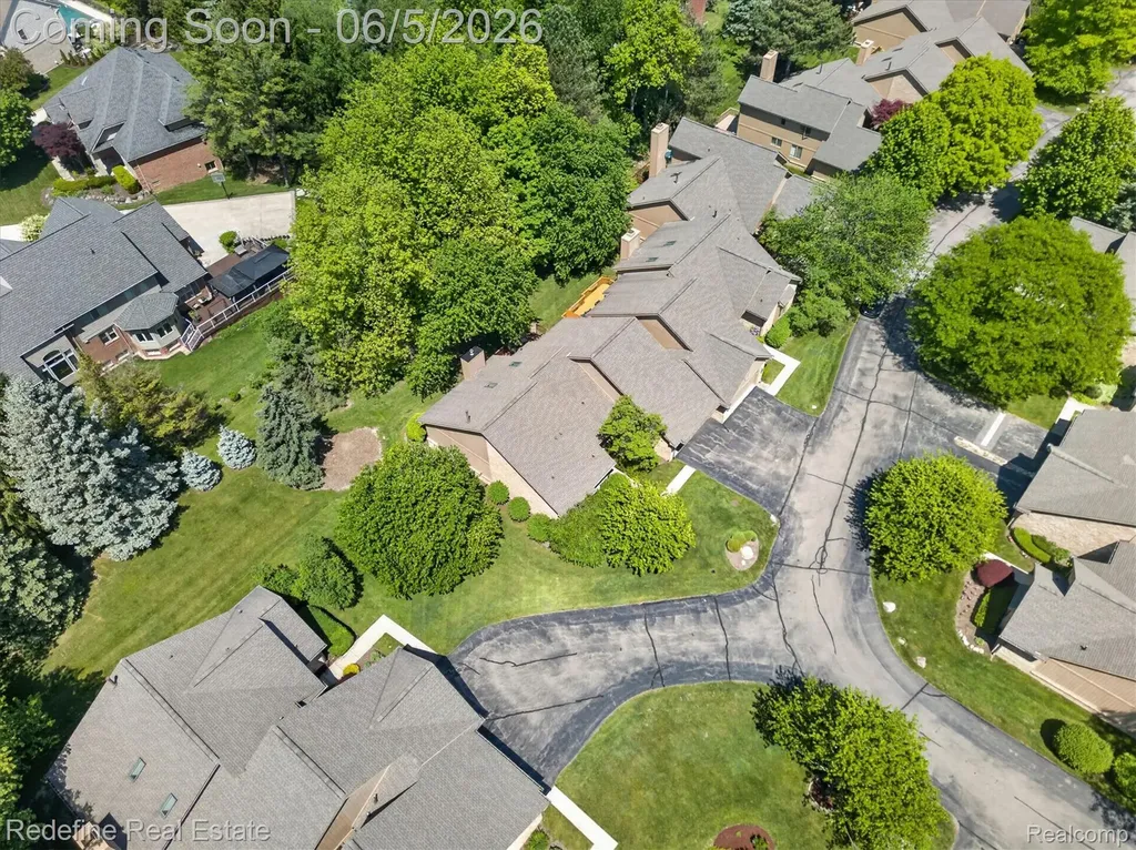 29711 Nova Woods Drive Farmington Hills City MI 48331