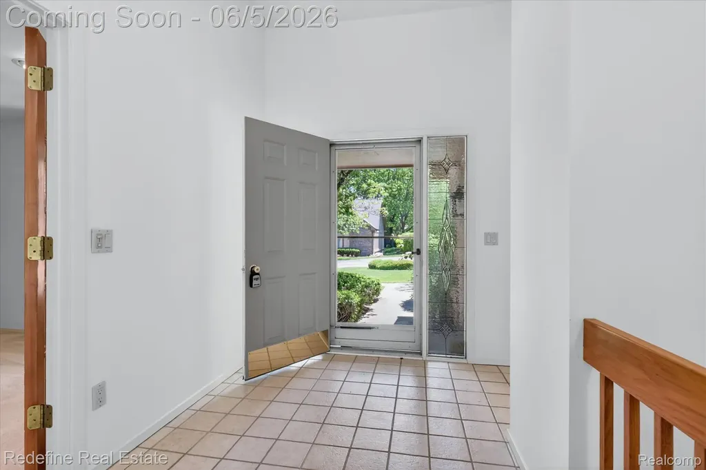 29711 Nova Woods Drive Farmington Hills City MI 48331