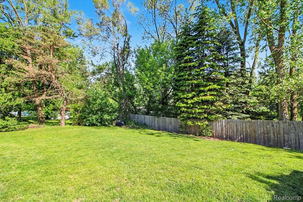 5070 W Harvard Avenue Independence Charter Township MI 48348