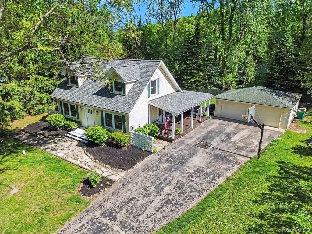 5070 W Harvard Avenue Independence Charter Township MI 48348