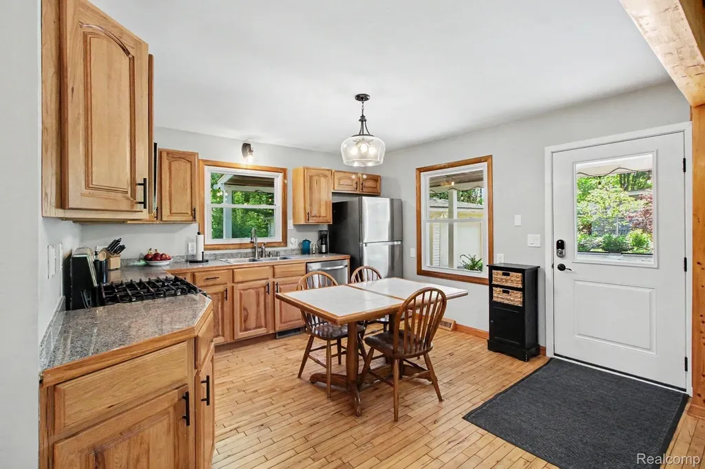 5070 W Harvard Avenue Independence Charter Township MI 48348