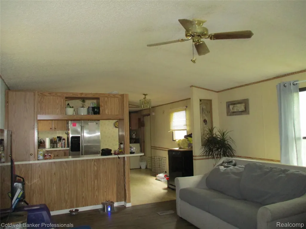 108 Deer Run Lapeer City MI 48446